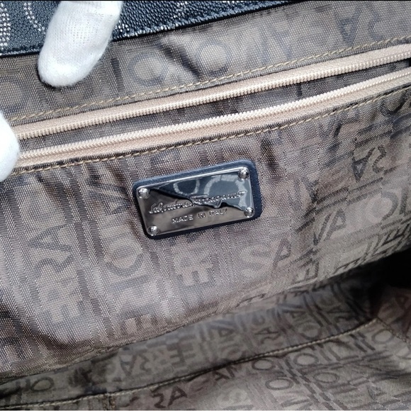 Salvatore Ferragamo Gray Patterned Tote with Pouch - Picture 7 of 9